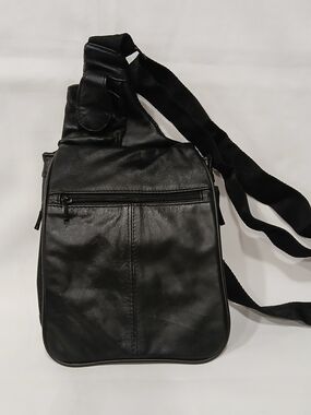 Buxton Unisex Leather Cross Body Sling Expandable Bag Multiple Compartments